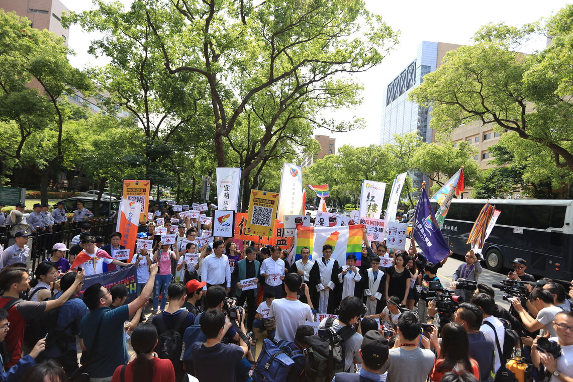 反對愛家公投 伴侶盟全面宣戰 徵求1500名平權鬥士聯名 籌備成立「反對愛家公投」辦事處